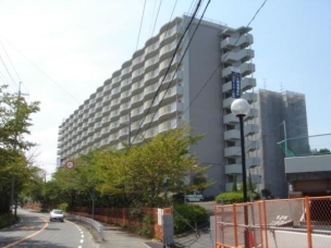 プレスト・コート壱番館 河内長野市小山田町